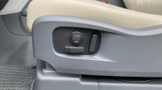 Land Rover Defender 3.0 D250 SE 90 3dr Auto Diesel Estate